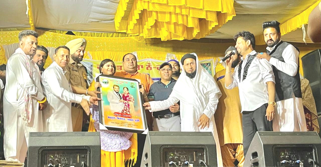 ਮੇਲਾ ਹਿਉਂ ਦਾ ਅਮਰਨੂਰੀ, ਪੁੱਤਰਾਂ ਅਲਾਪ ਸਿਕੰਦਰ ਤੇ ਸਾਰੰਗ ਸਿਕੰਦਰ ਹੋਰਾਂ ਲੁੱਟਿਆ